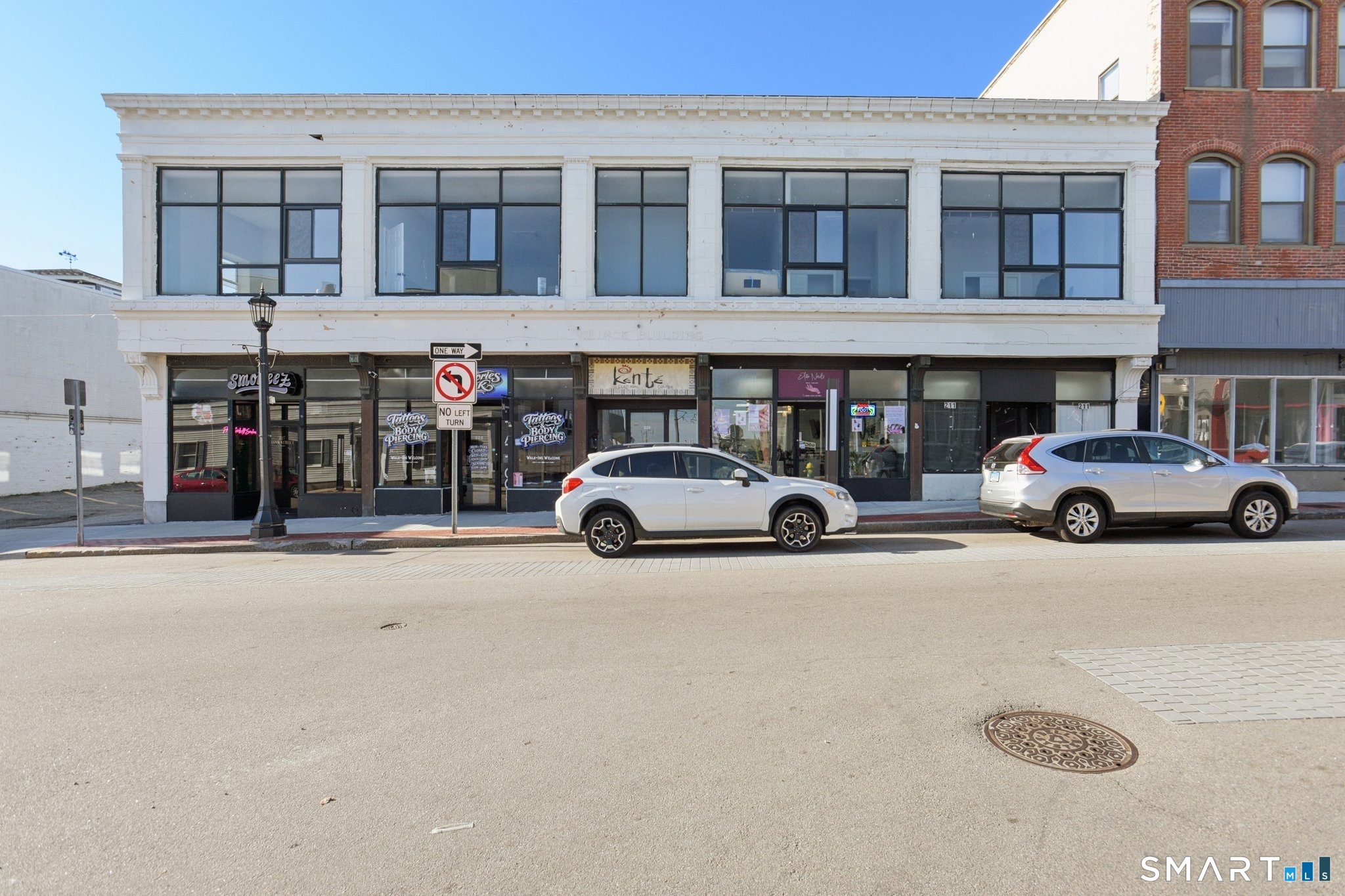 215-219 Bank Street New London CT 06320