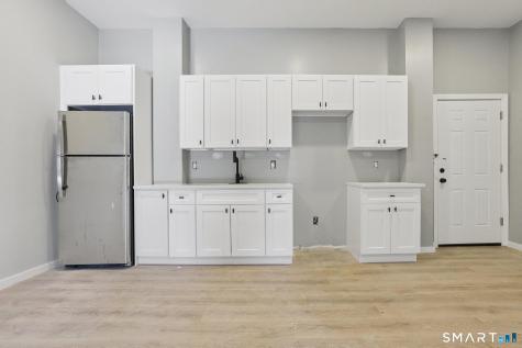 215-219 Bank Street New London CT 06320