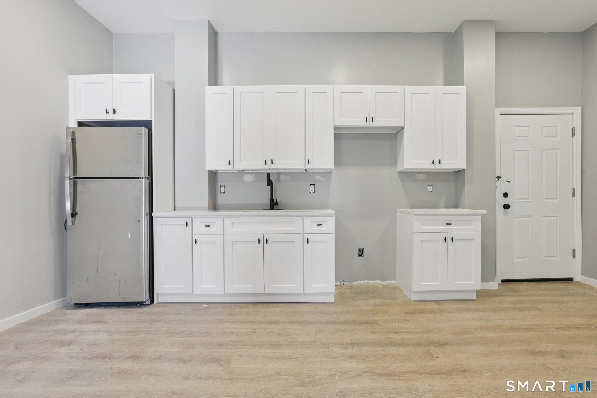 215-219 Bank Street New London CT 06320