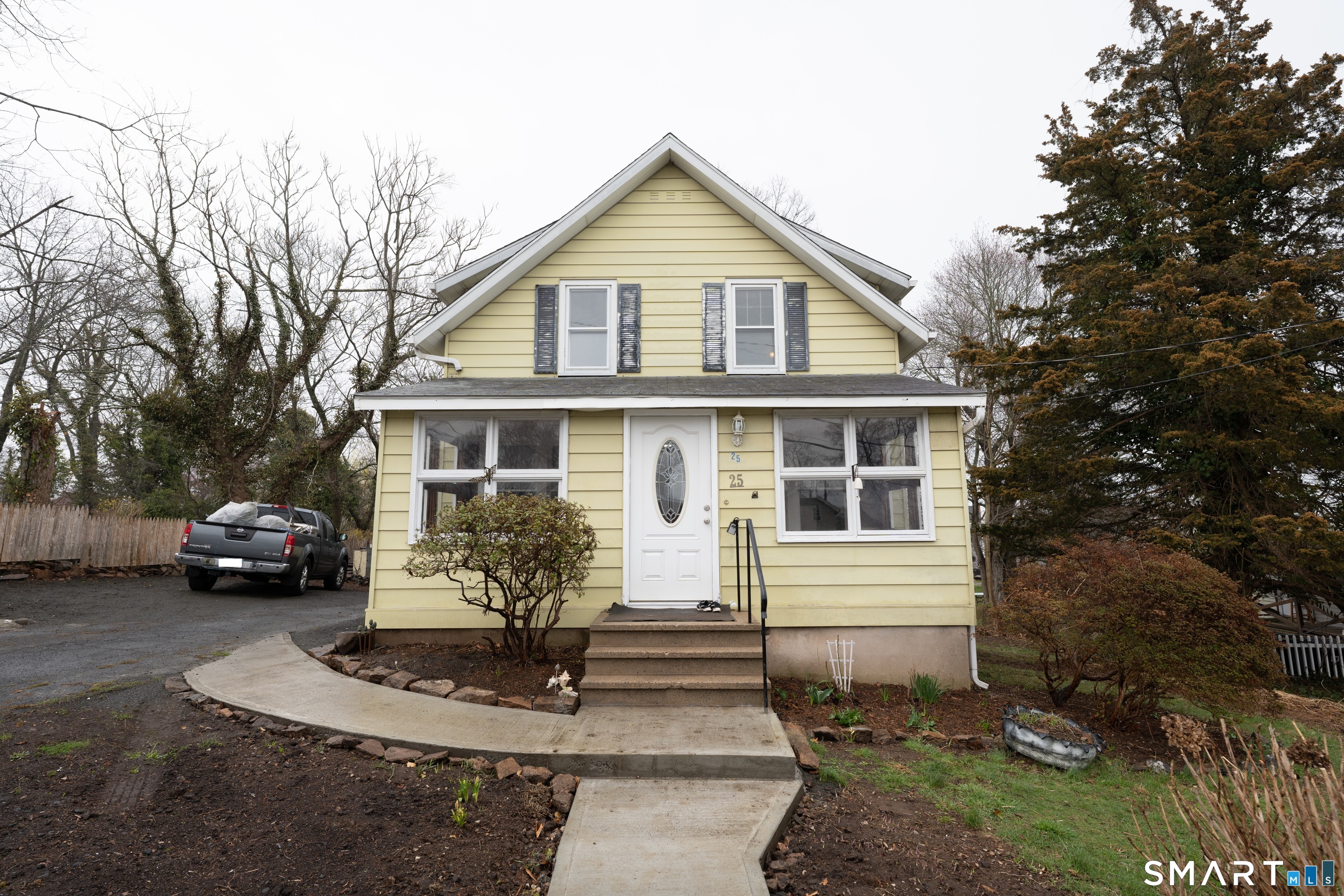 25 Vera Street East Haven CT 06512