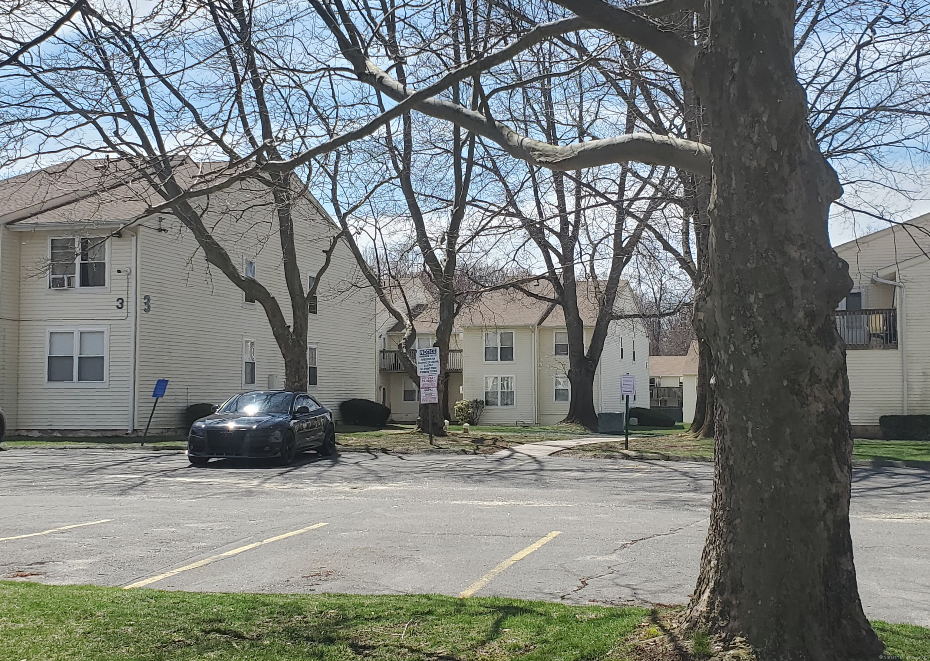 949 Pleasant Valley Condo Road South Windsor CT 06074