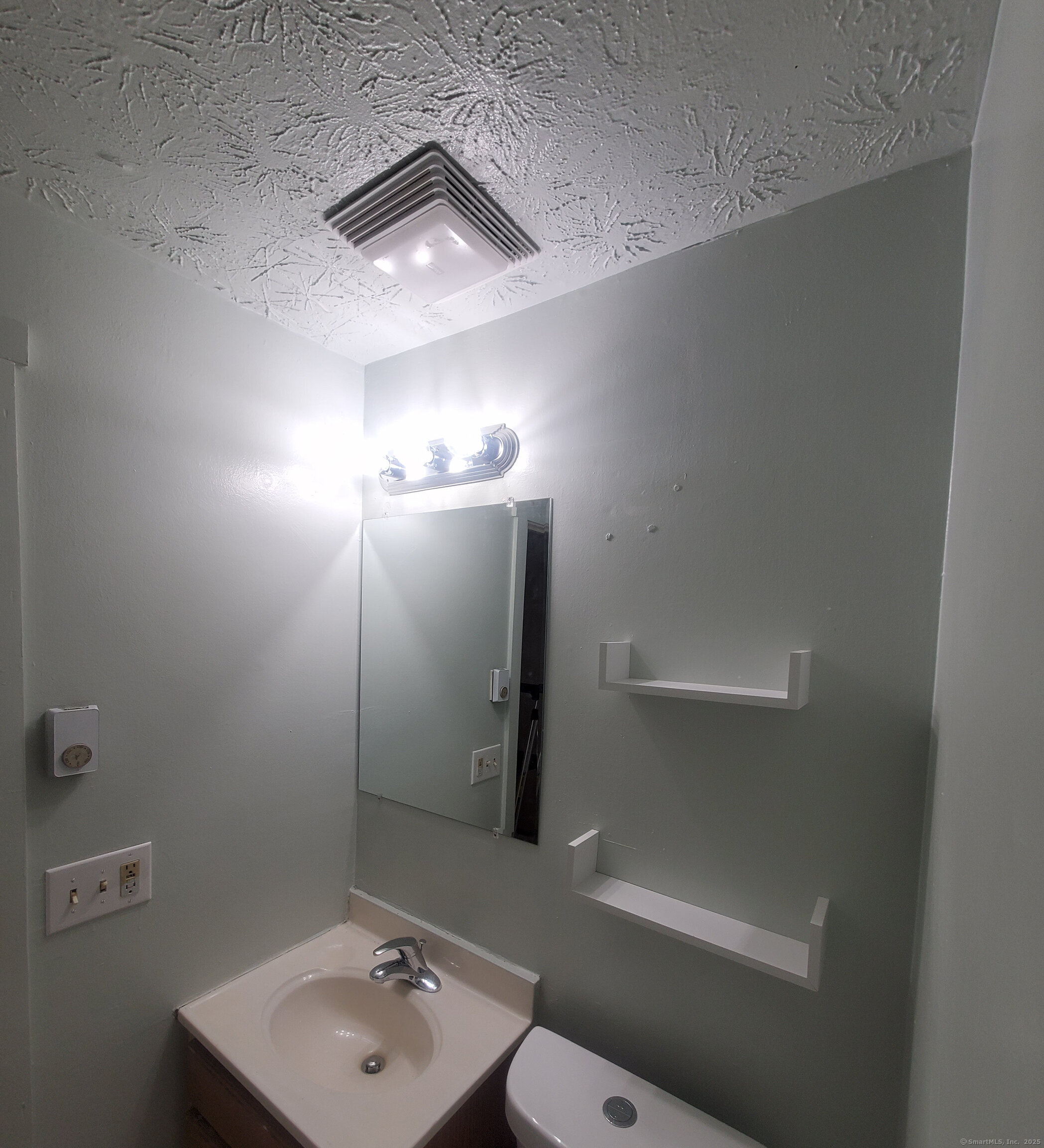 949 Pleasant Valley Condo Road South Windsor CT 06074