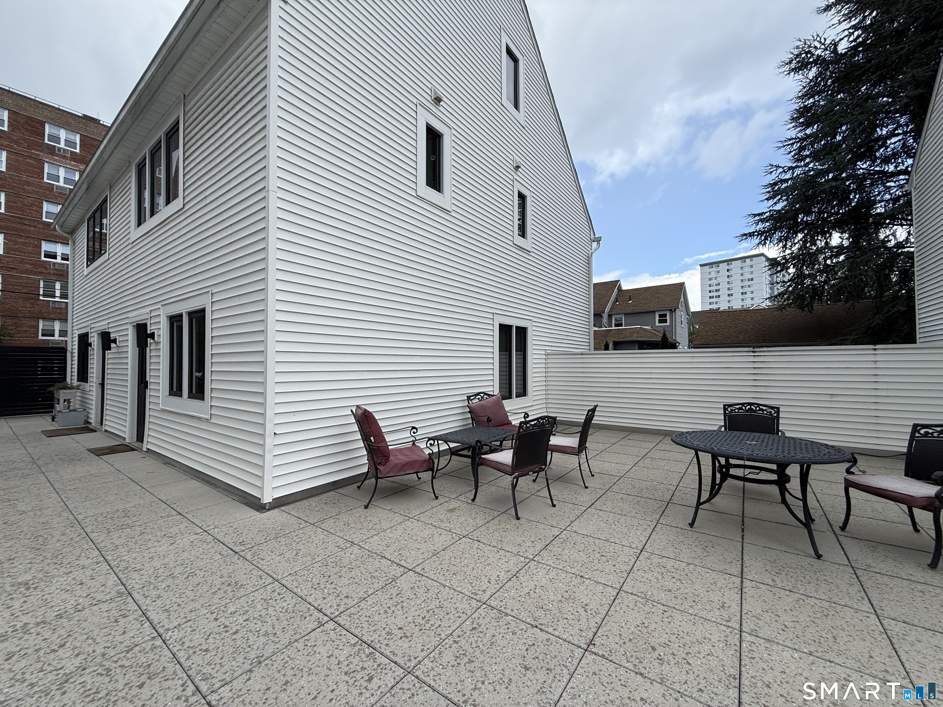 141 Grove Street Stamford CT 06901