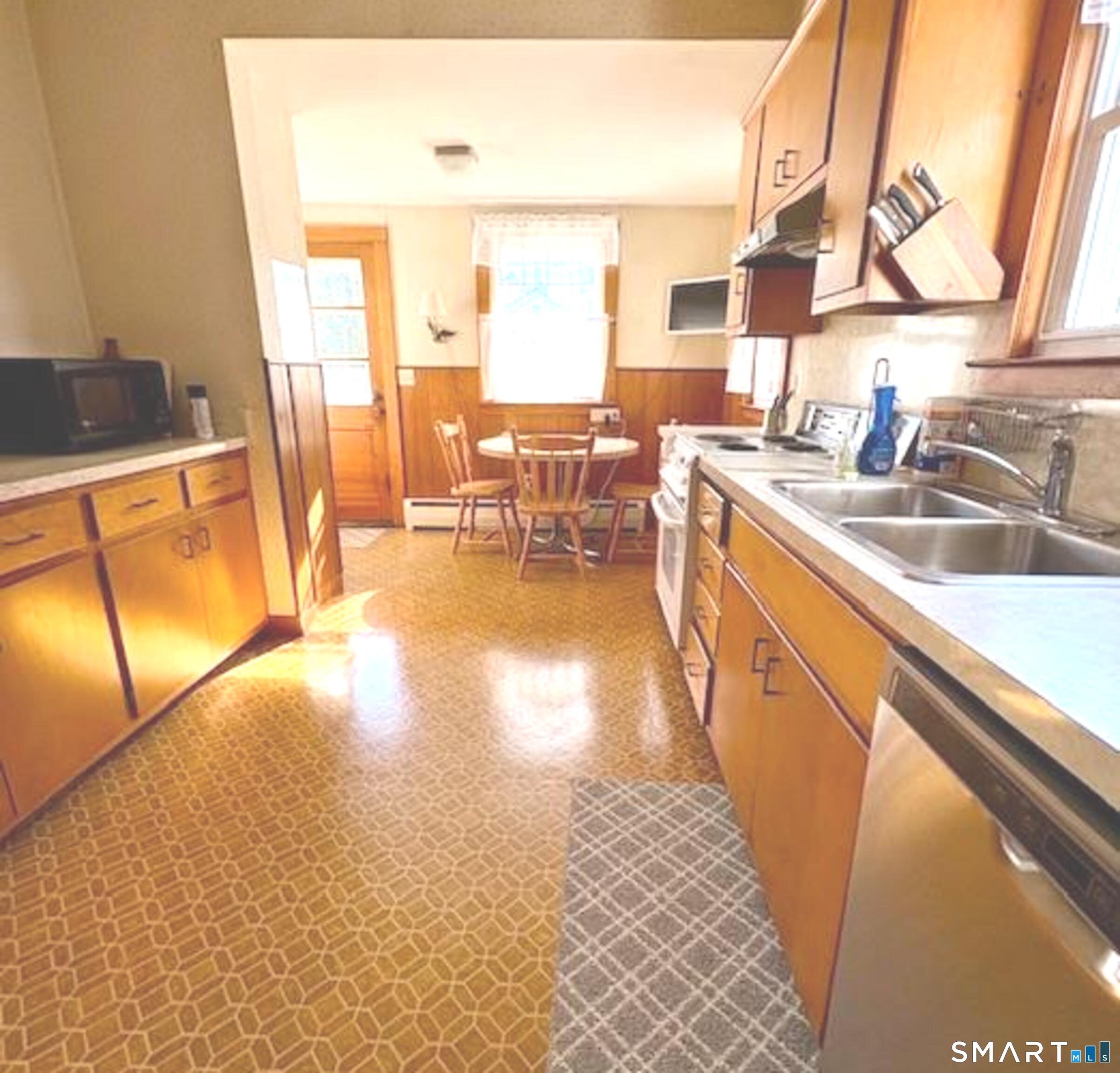 33 Wilford Road Branford CT 06405