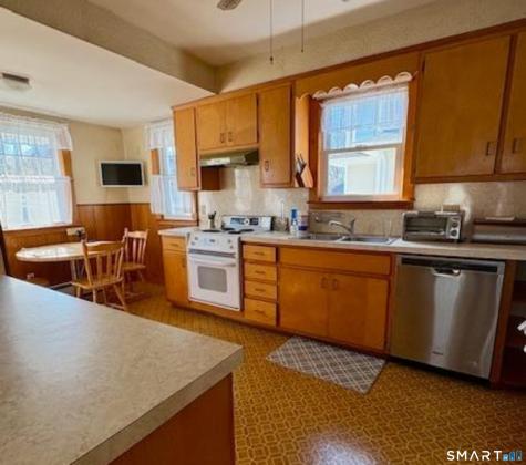 33 Wilford Road Branford CT 06405