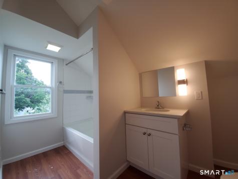170 Brookfield Avenue Fairfield CT 06825