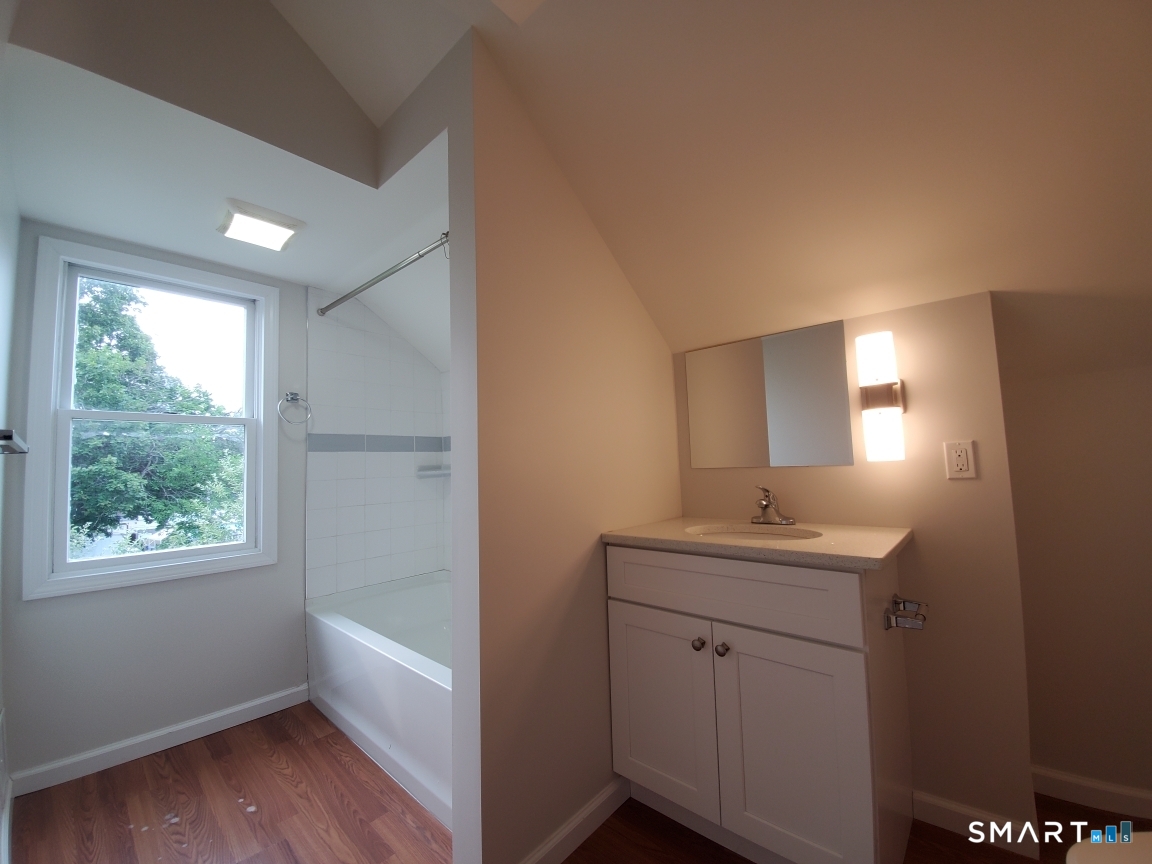 170 Brookfield Avenue Fairfield CT 06825