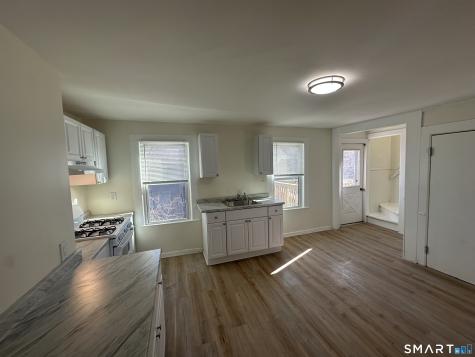 30 Jefferson Avenue New London CT 06320