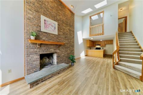 33 Ivy Lane South Windsor CT 06074