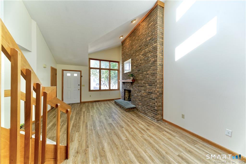 33 Ivy Lane South Windsor CT 06074
