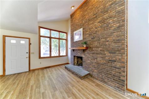 33 Ivy Lane South Windsor CT 06074
