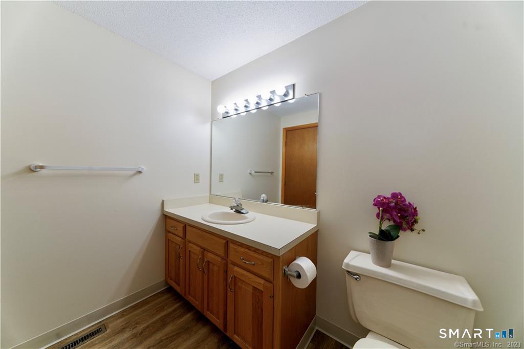 33 Ivy Lane South Windsor CT 06074