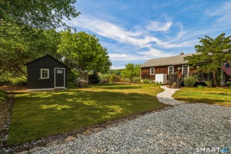 69 Daniel Avenue Guilford CT 06437