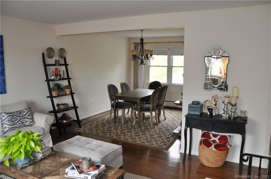 22 Essex Road Greenwich CT 06831