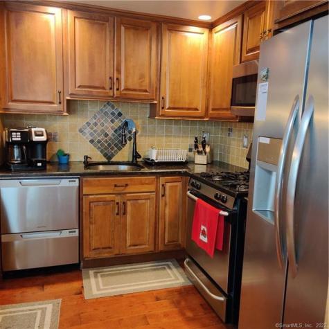 32 Kendall Court Norwalk CT 06850