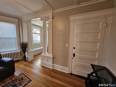 592 Laurel Avenue Bridgeport CT 06605
