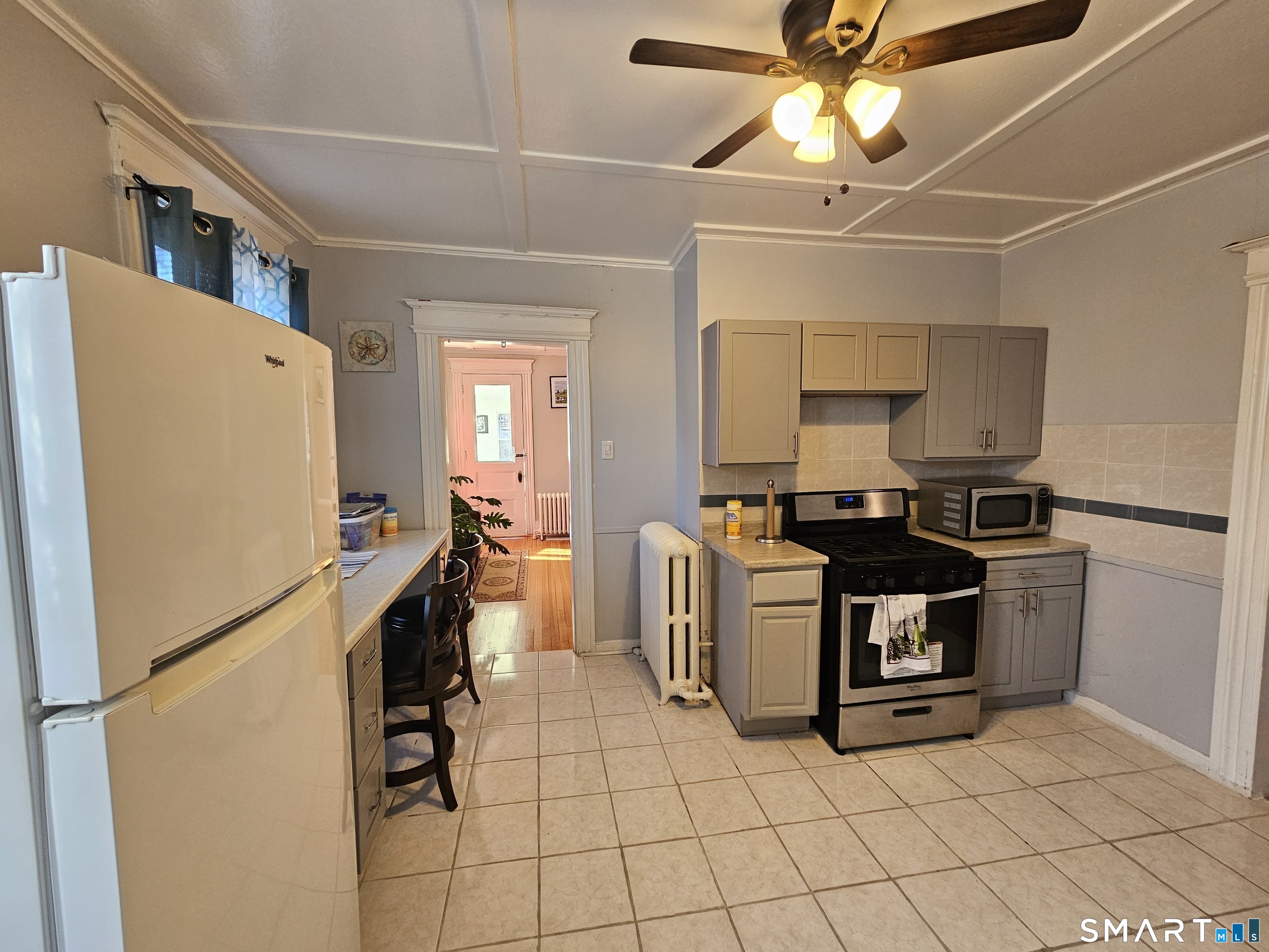 592 Laurel Avenue Bridgeport CT 06605