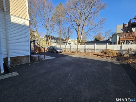 592 Laurel Avenue Bridgeport CT 06605