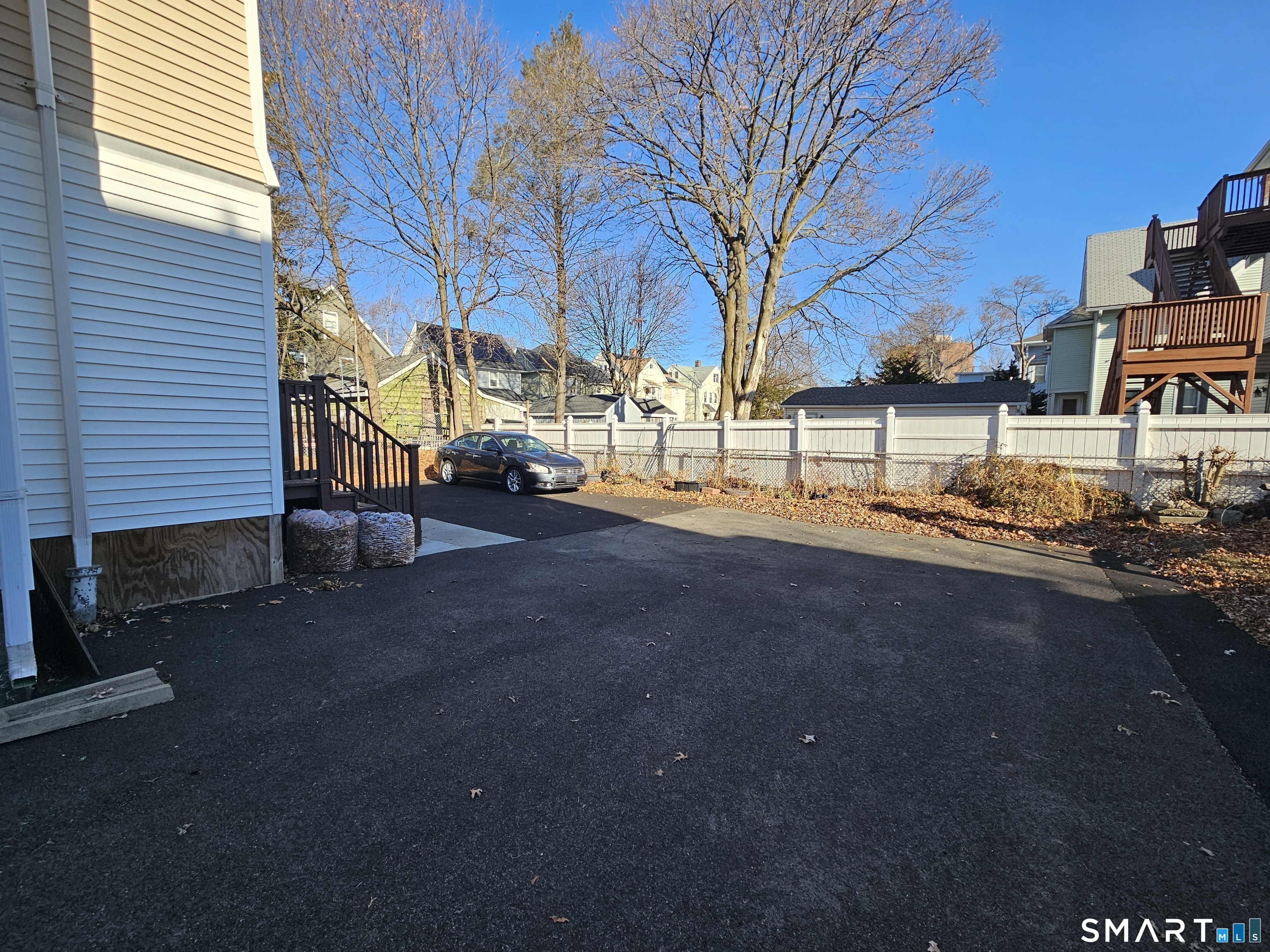 592 Laurel Avenue Bridgeport CT 06605