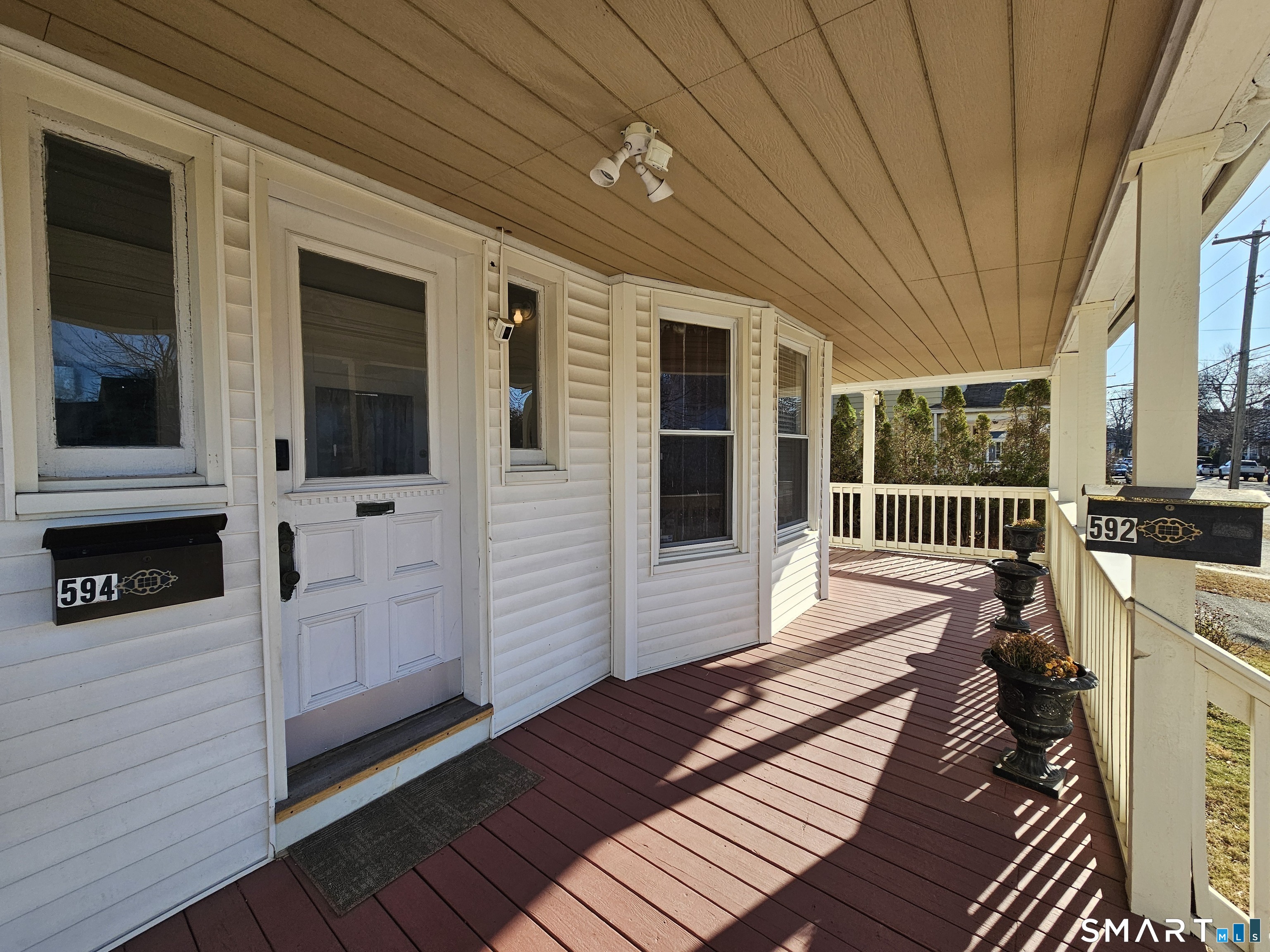 592 Laurel Avenue Bridgeport CT 06605