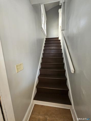 592 Laurel Avenue Bridgeport CT 06605