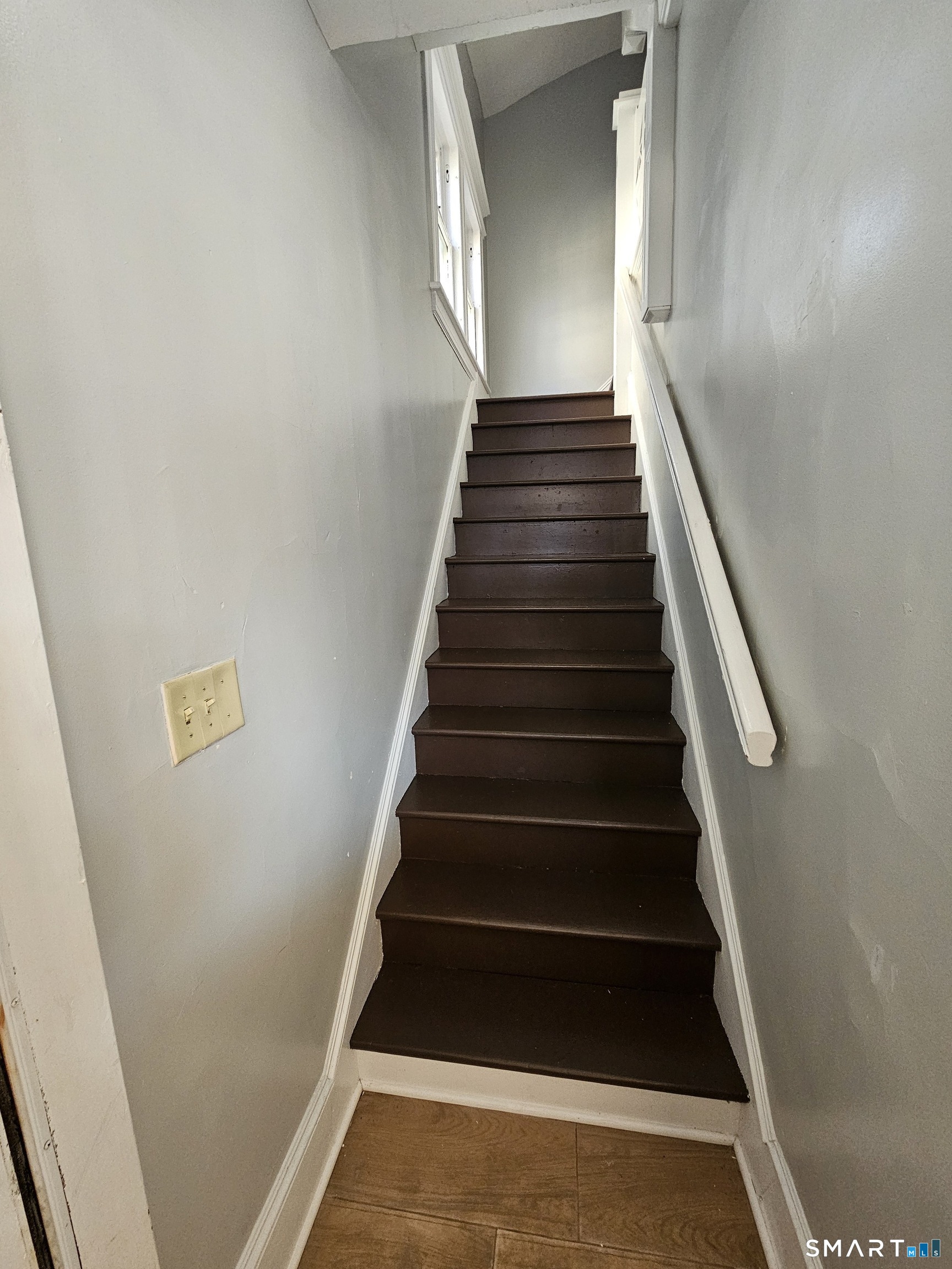 592 Laurel Avenue Bridgeport CT 06605