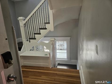 592 Laurel Avenue Bridgeport CT 06605