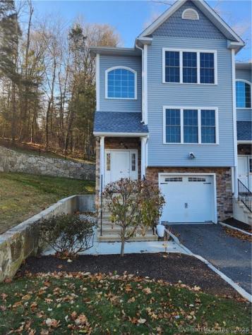 20 Short Oak Drive Brookfield CT 06804