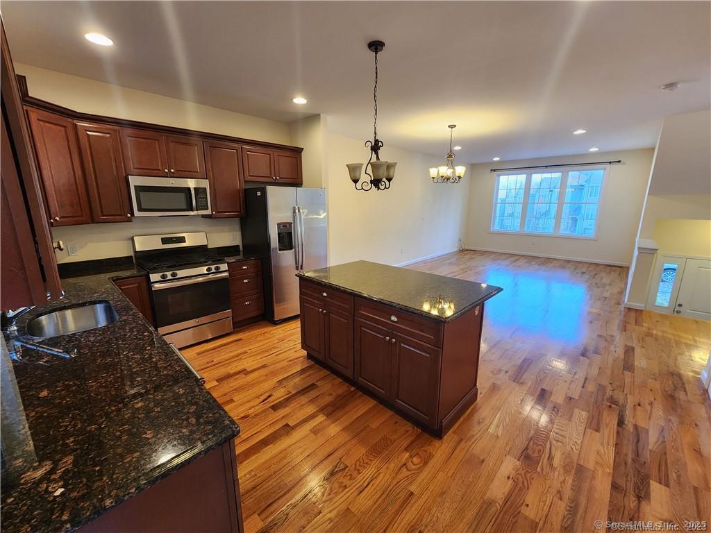 20 Short Oak Drive Brookfield CT 06804