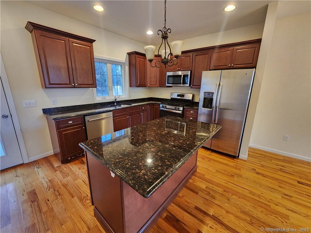 20 Short Oak Drive Brookfield CT 06804