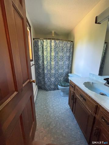 33 Lochview Drive Windsor CT 06095