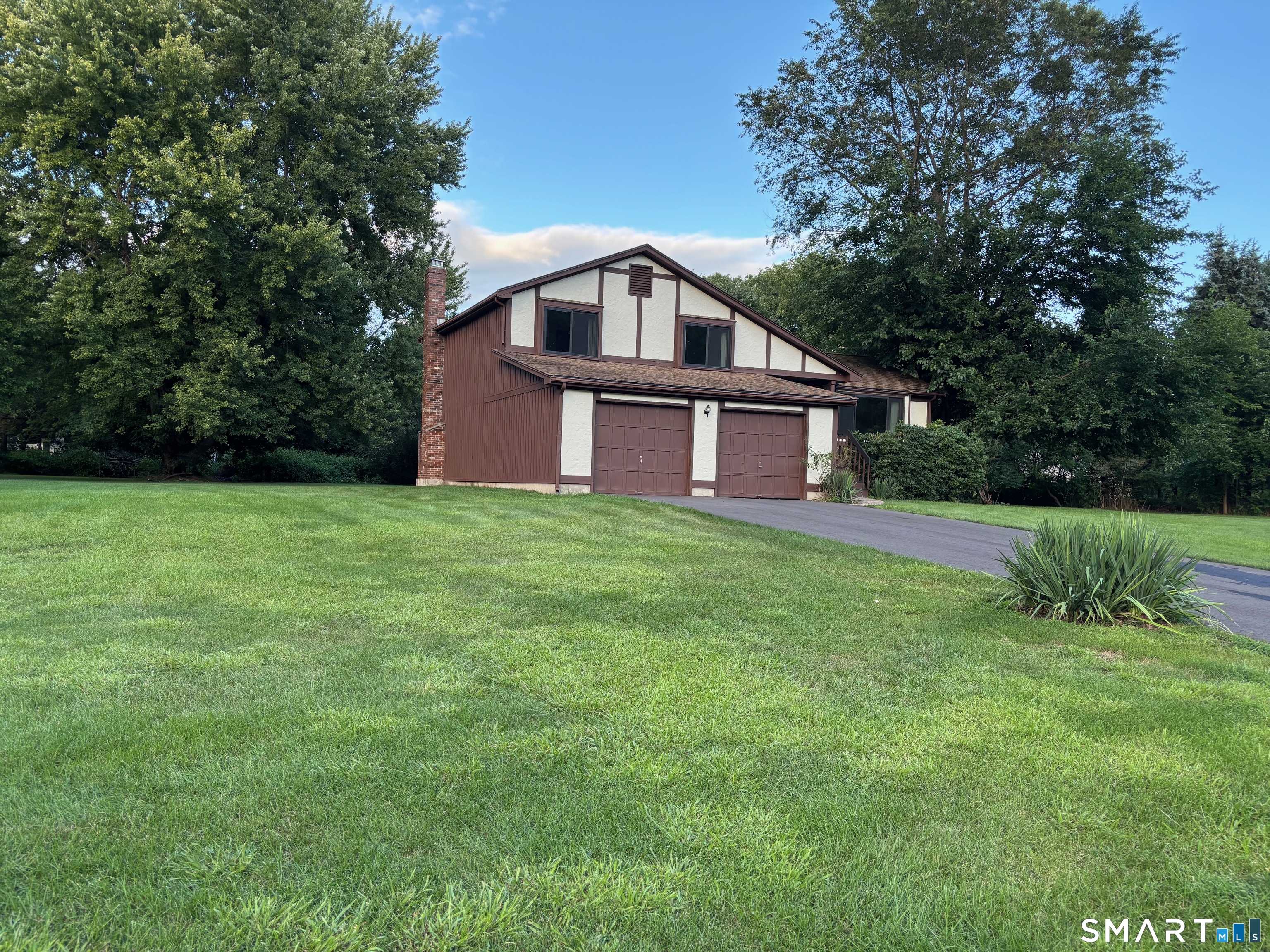 33 Lochview Drive Windsor CT 06095