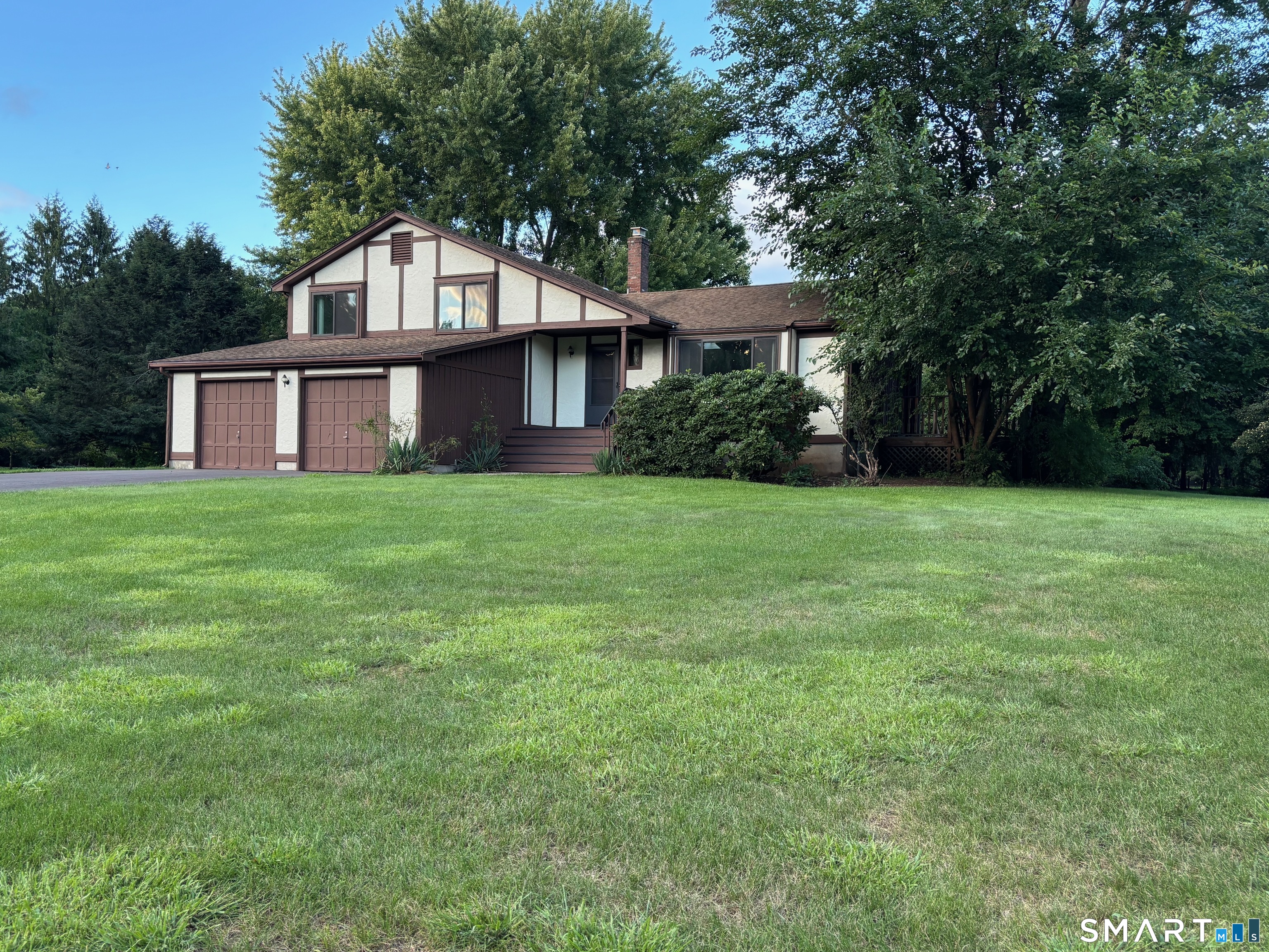 33 Lochview Drive Windsor CT 06095