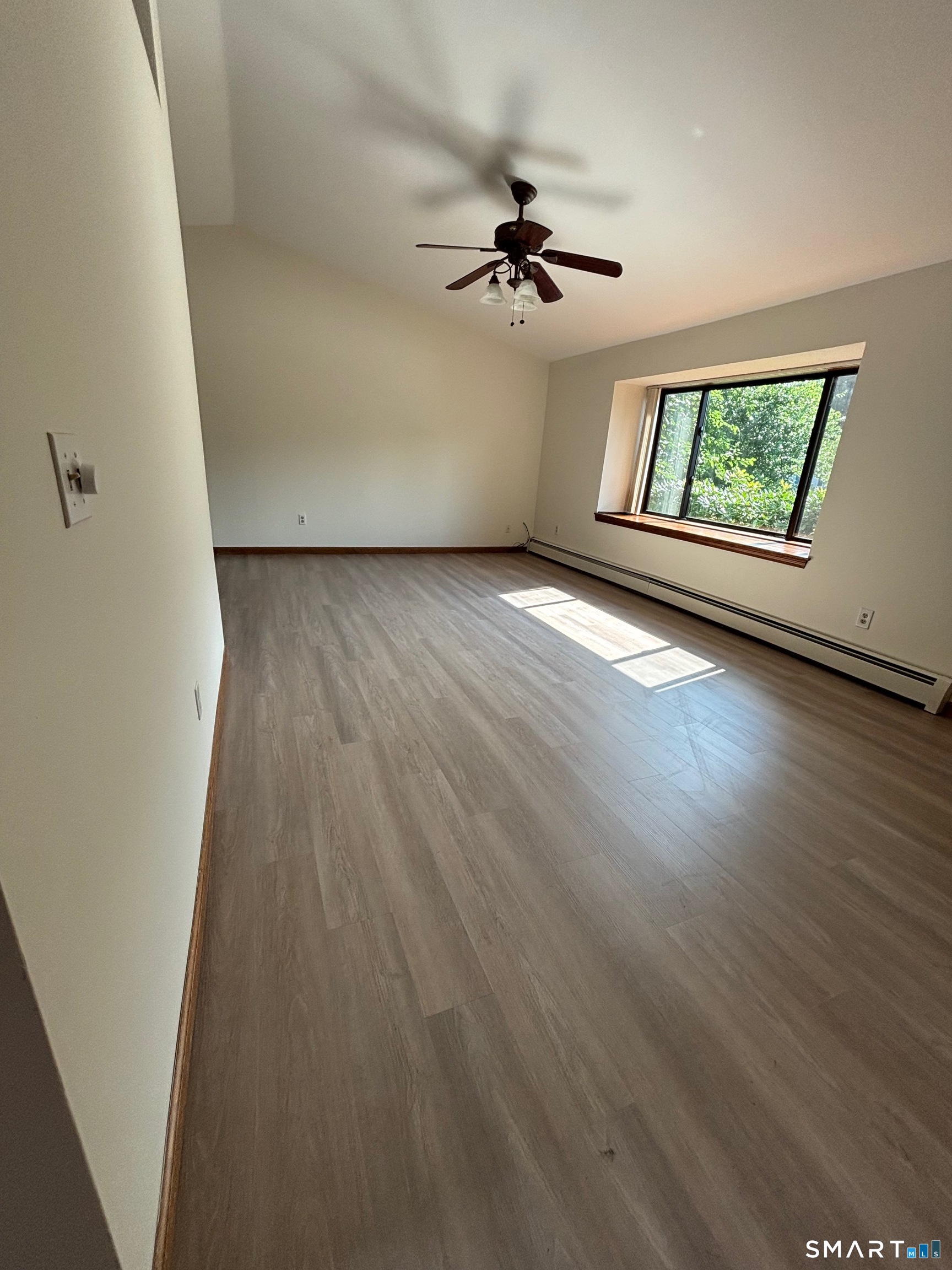 33 Lochview Drive Windsor CT 06095