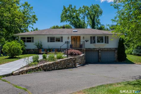 15 Farrell Road Newtown CT 06470