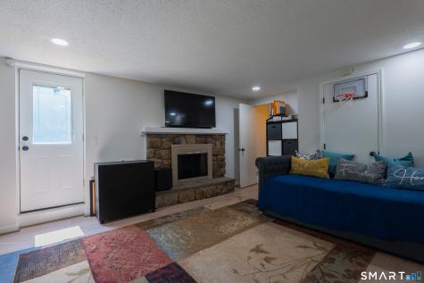 15 Farrell Road Newtown CT 06470