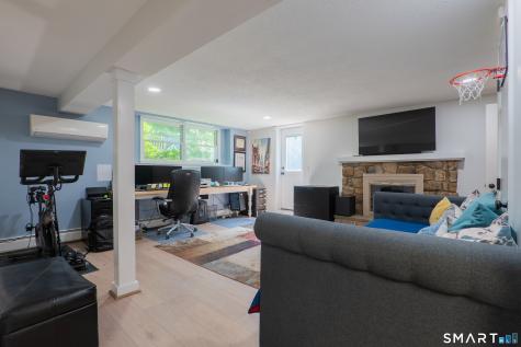 15 Farrell Road Newtown CT 06470