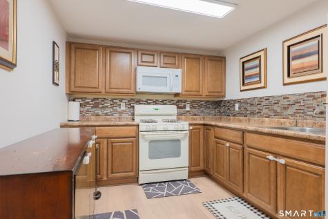 15 Farrell Road Newtown CT 06470