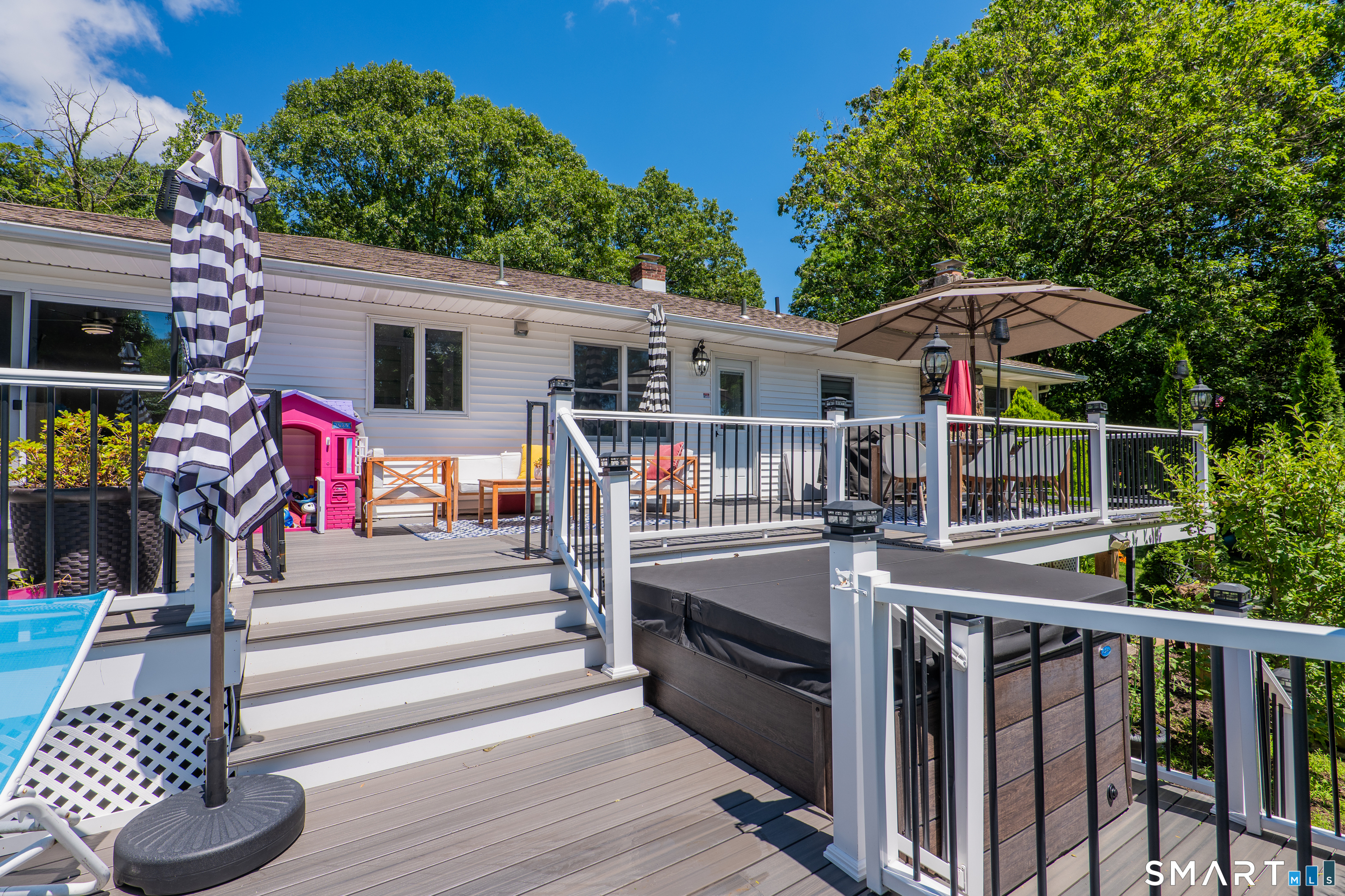 15 Farrell Road Newtown CT 06470