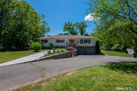 15 Farrell Road Newtown CT 06470