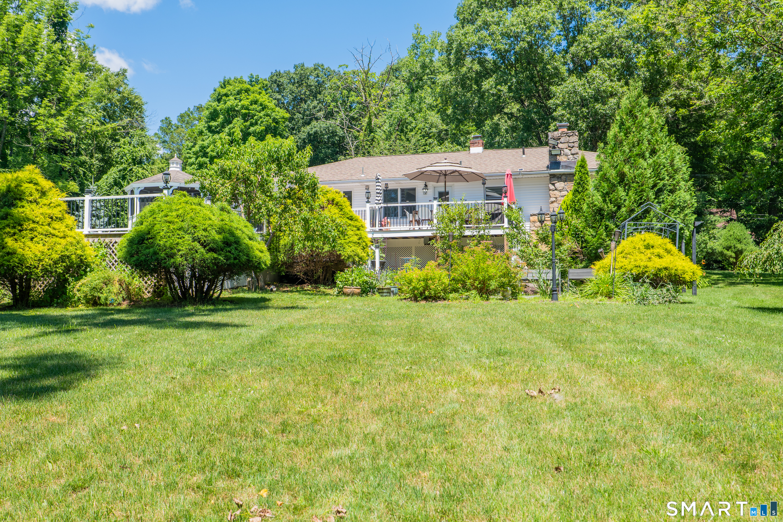 15 Farrell Road Newtown CT 06470