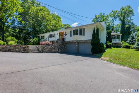 15 Farrell Road Newtown CT 06470
