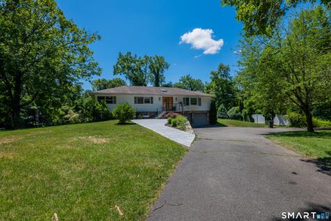 15 Farrell Road Newtown CT 06470
