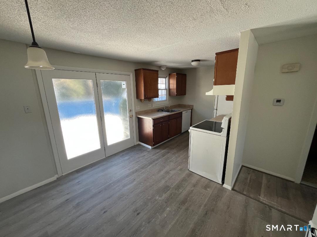 633 Center Street Manchester CT 06040