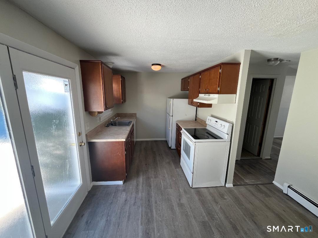 633 Center Street Manchester CT 06040