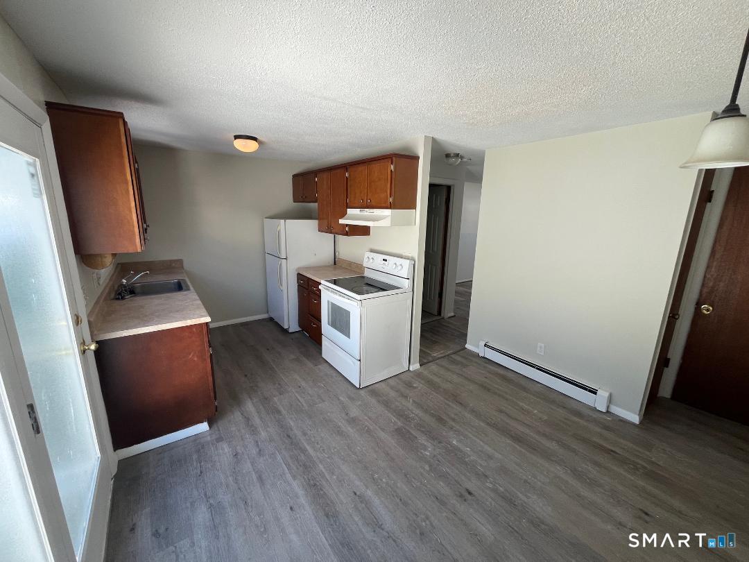 633 Center Street Manchester CT 06040