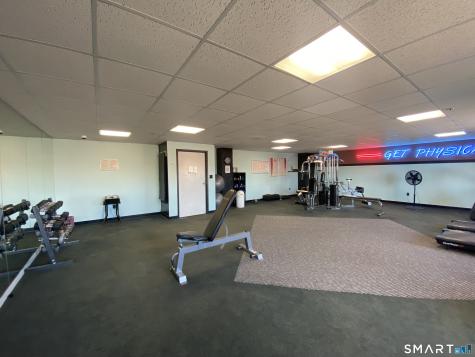 111 Dekoven Drive Middletown CT 06457