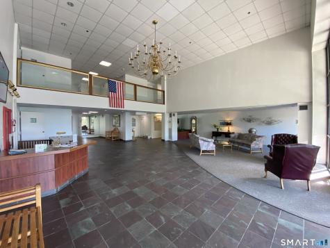 111 Dekoven Drive Middletown CT 06457