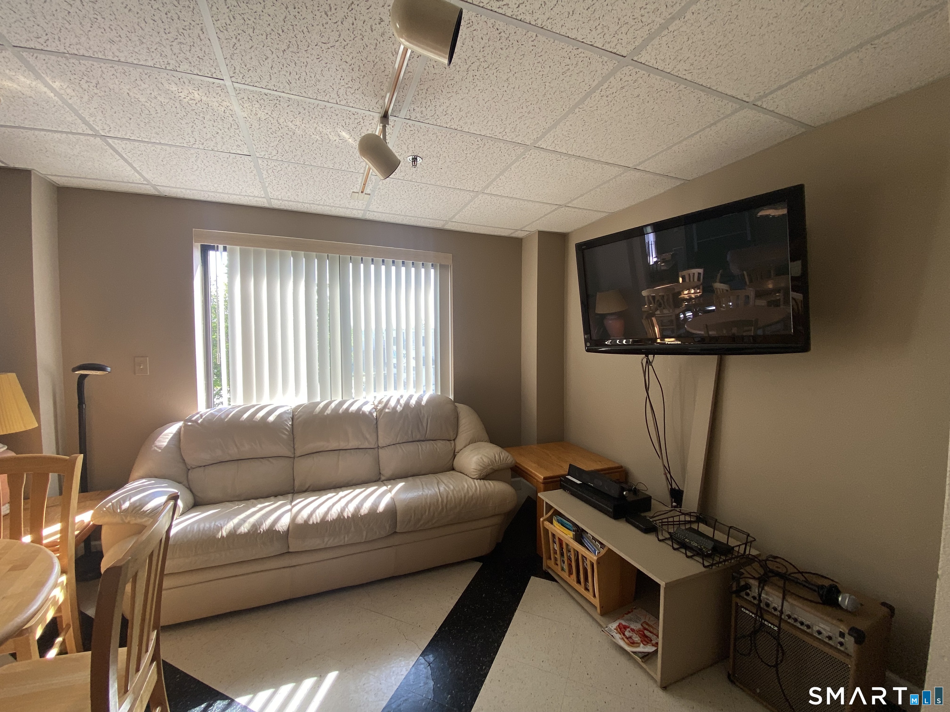 111 Dekoven Drive Middletown CT 06457