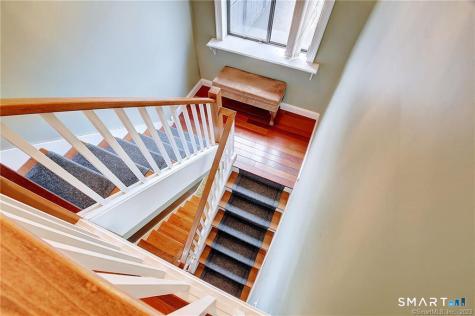 334 Conestoga Way Glastonbury CT 06033